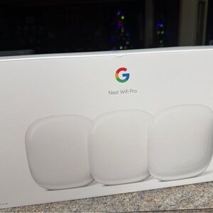 Google Nest Wifi Pro in White